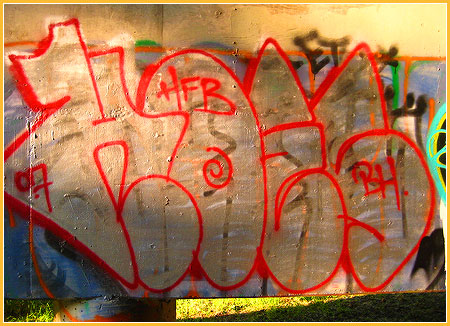 hoes-graffiti.jpg