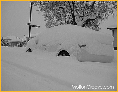 car-buried-in-snow